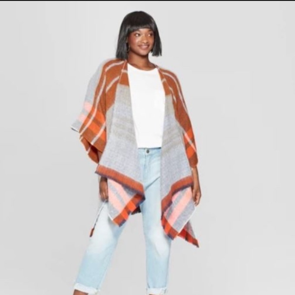 Soft Plaid-Detailed Poncho